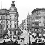 Bild: Links das Stadthaus mit dem Eckturm an der Abzweigung Neuer Wall / Stadthausbrücke (1892)